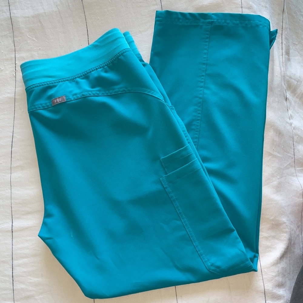 Large Petite Figs Scrub Pant.